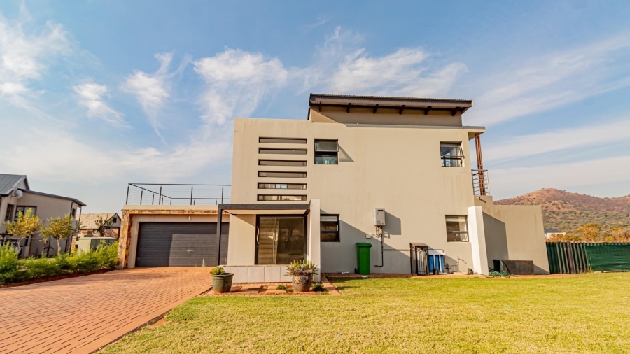 2 Bedroom Property for Sale in Redstone Private Country Estate North West